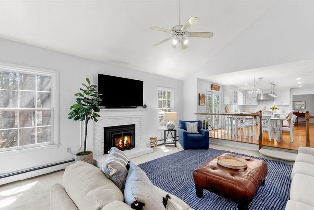 154 Partridge Brook Cir, Marshfield, MA 02050