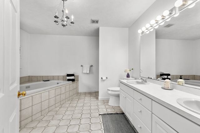 154 Partridge Brook Cir, Marshfield, MA 02050