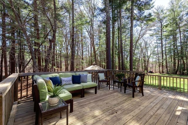 154 Partridge Brook Cir, Marshfield, MA 02050