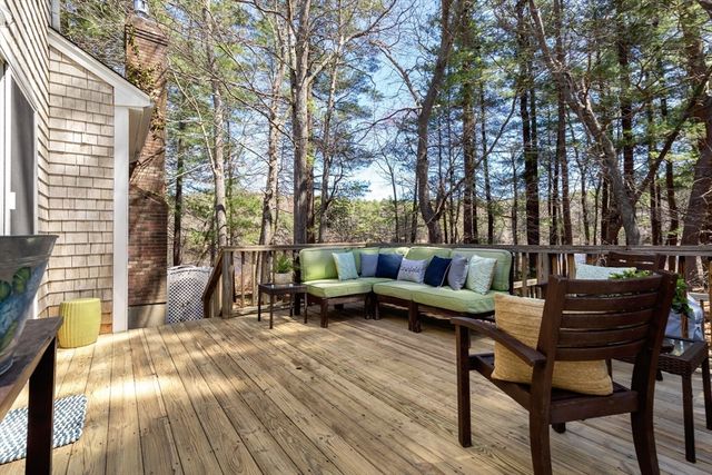 154 Partridge Brook Cir, Marshfield, MA 02050