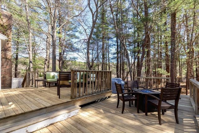 154 Partridge Brook Cir, Marshfield, MA 02050