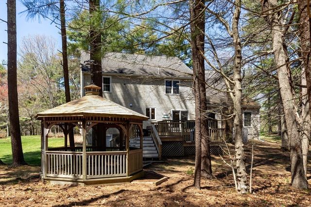 154 Partridge Brook Cir, Marshfield, MA 02050
