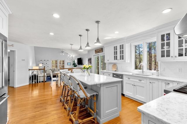 154 Partridge Brook Cir, Marshfield, MA 02050