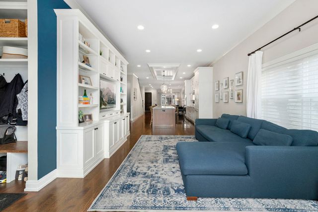 1648 W Fletcher Street, Chicago, IL 60657