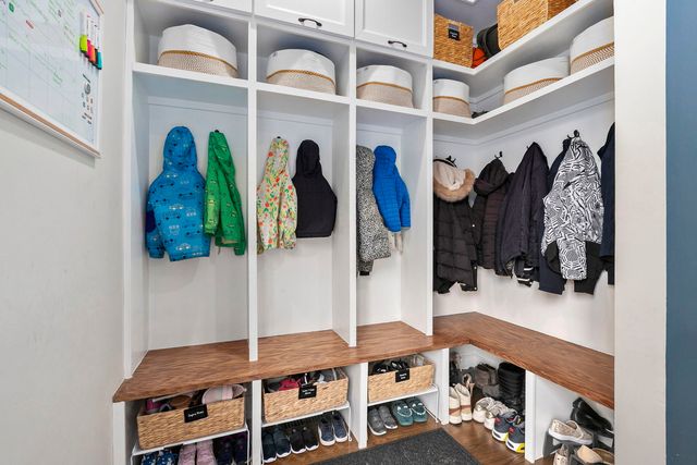 1648 W Fletcher Street, Chicago, IL 60657