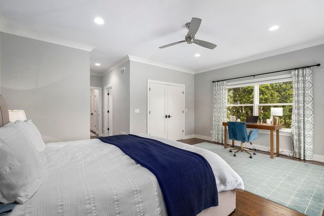 1648 W Fletcher Street, Chicago, IL 60657