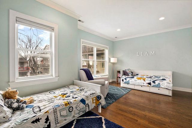 1648 W Fletcher Street, Chicago, IL 60657