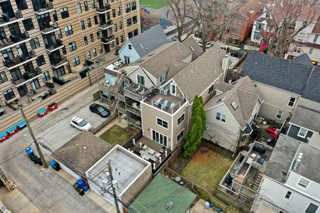1648 W Fletcher Street, Chicago, IL 60657