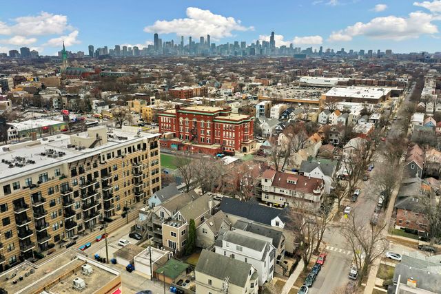1648 W Fletcher Street, Chicago, IL 60657