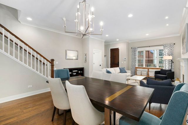 1648 W Fletcher Street, Chicago, IL 60657