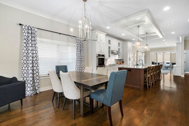 1648 W Fletcher Street, Chicago, IL 60657