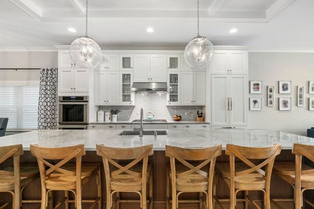 1648 W Fletcher Street, Chicago, IL 60657