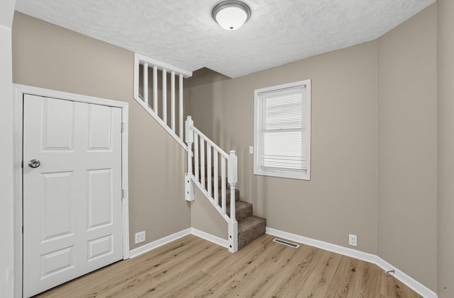 4038 AVENUE C, Council Bluffs, IA 51501