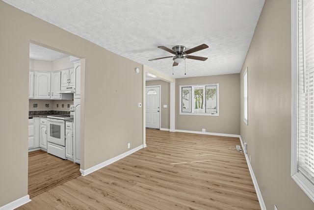 4038 AVENUE C, Council Bluffs, IA 51501