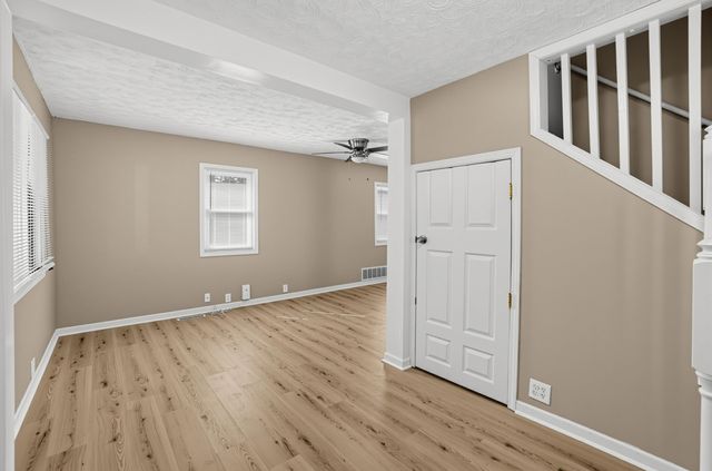 4038 AVENUE C, Council Bluffs, IA 51501