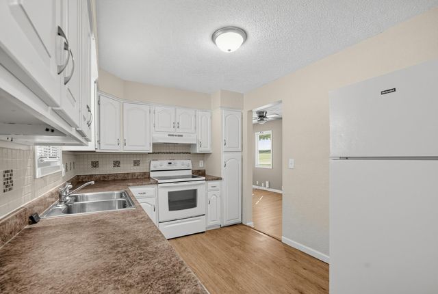 4038 AVENUE C, Council Bluffs, IA 51501