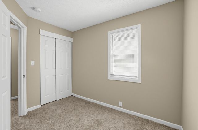 4038 AVENUE C, Council Bluffs, IA 51501