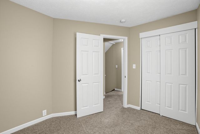 4038 AVENUE C, Council Bluffs, IA 51501