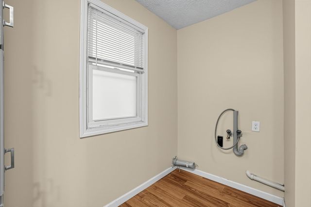 4038 AVENUE C, Council Bluffs, IA 51501