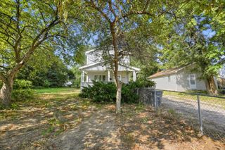 4038 AVENUE C, Council Bluffs, IA 51501