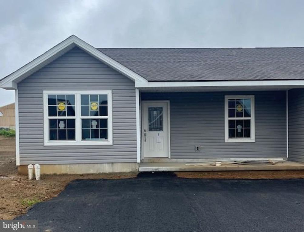 96 PACIFIC AVENUE, Milroy, PA 17063