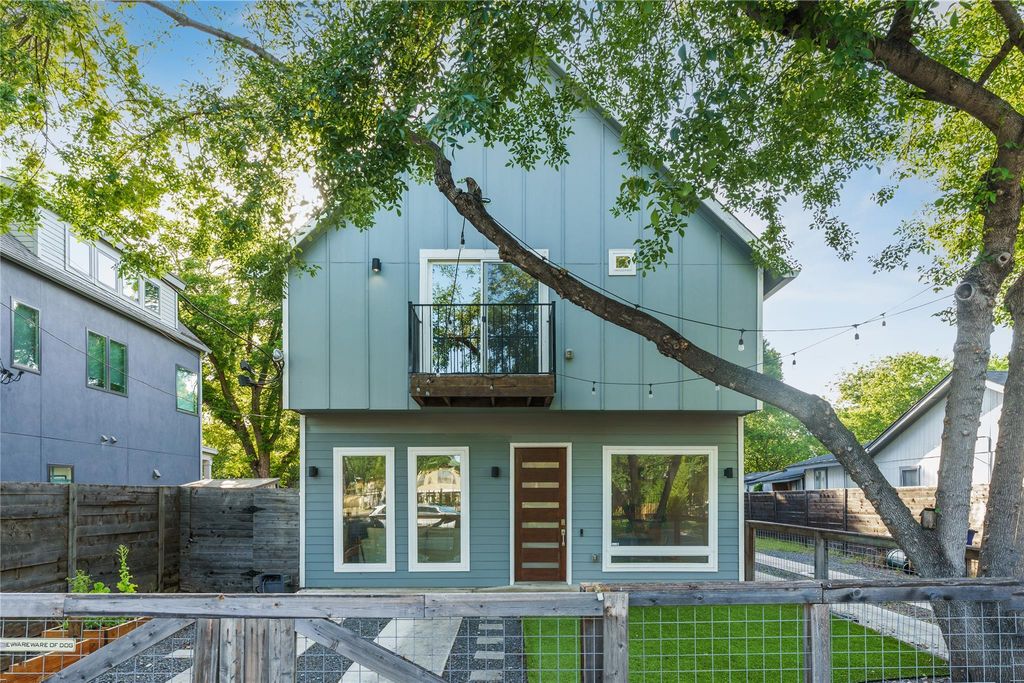 906 Linden ST A, Austin, TX 78702