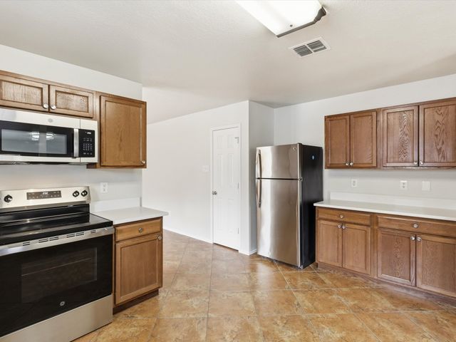 1441 Erin Drive, Burleson, TX 76028