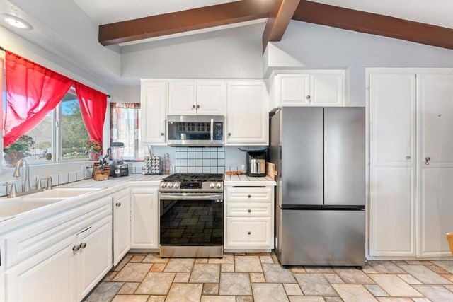 75760 Skyline Drive, Desert Hot Springs, CA 92241