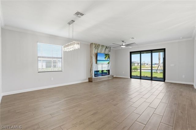 19213 Gentry PL, Estero, FL 33928