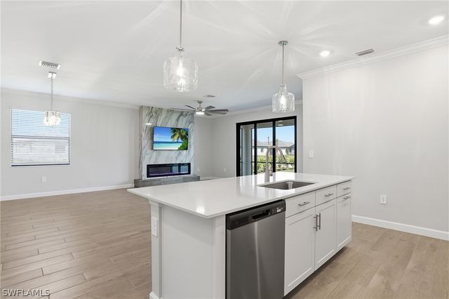 19213 Gentry PL, Estero, FL 33928