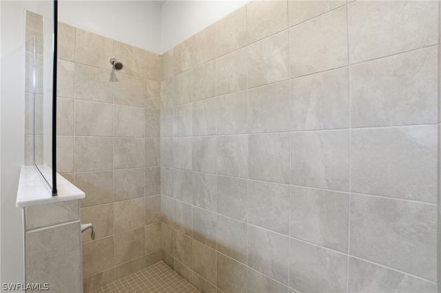 19213 Gentry PL, Estero, FL 33928