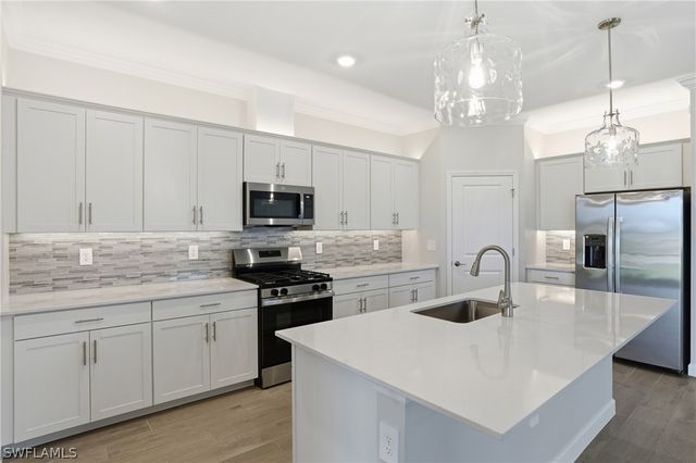 19213 Gentry PL, Estero, FL 33928