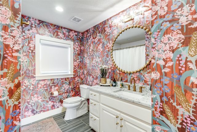 9831 Lakemont Drive, Dallas, TX 75220