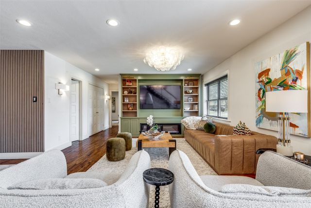 9831 Lakemont Drive, Dallas, TX 75220