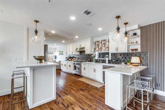 9831 Lakemont Drive, Dallas, TX 75220