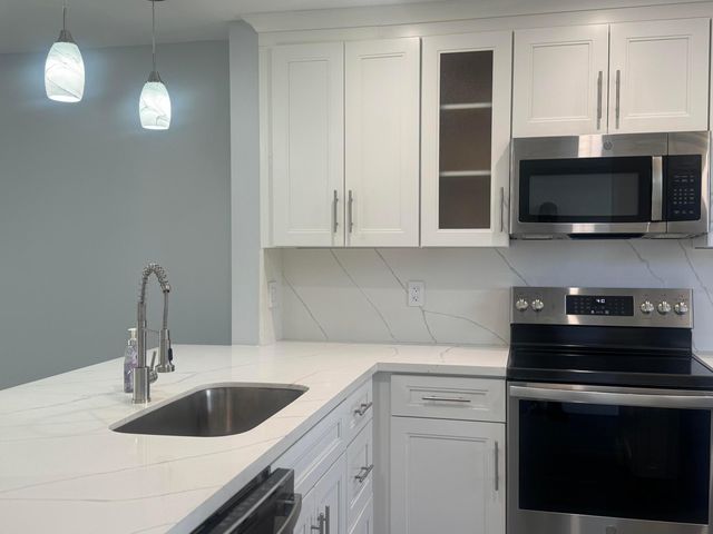 9818 Marina Boulevard 1220, Boca Raton, FL 33428