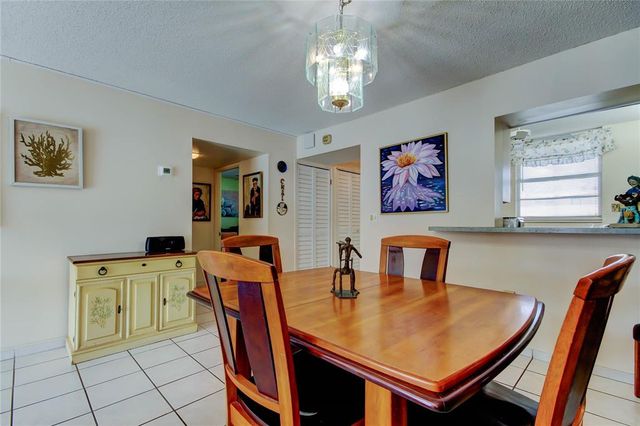 7425 BAY ISLAND DRIVE S 203, South Pasadena, FL 33707