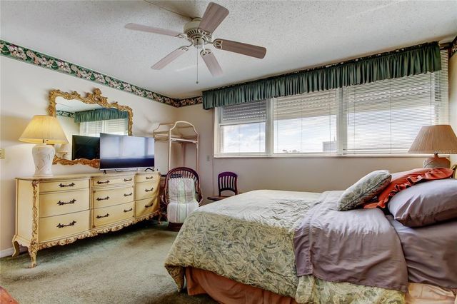 7425 BAY ISLAND DRIVE S 203, South Pasadena, FL 33707