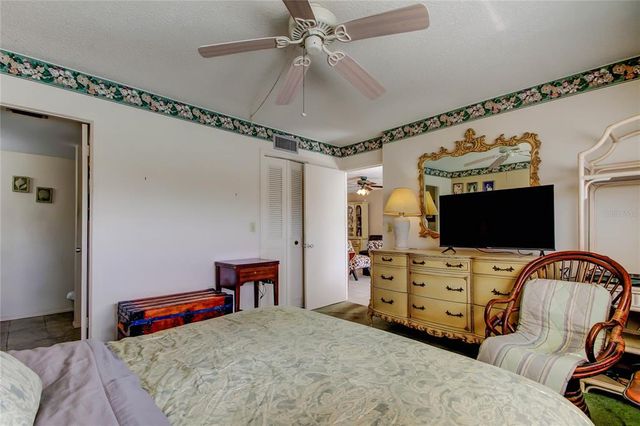 7425 BAY ISLAND DRIVE S 203, South Pasadena, FL 33707