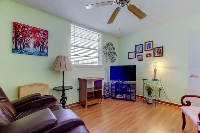 7425 BAY ISLAND DRIVE S 203, South Pasadena, FL 33707