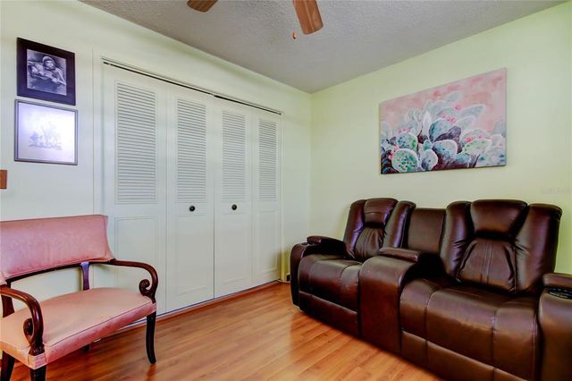 7425 BAY ISLAND DRIVE S 203, South Pasadena, FL 33707