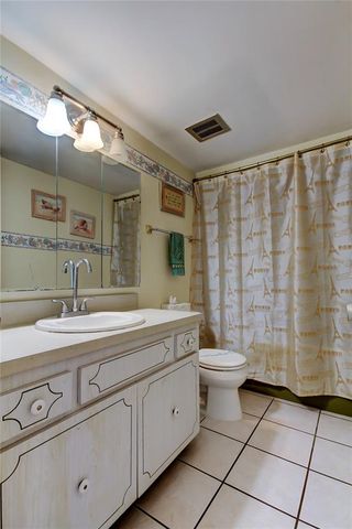 7425 BAY ISLAND DRIVE S 203, South Pasadena, FL 33707
