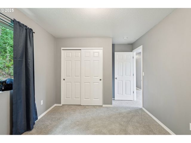 250 SYLVAN Way, Longview, WA 98632