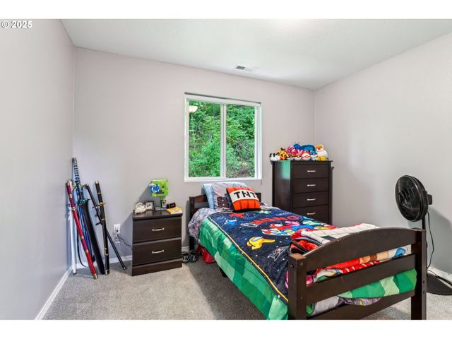 250 SYLVAN Way, Longview, WA 98632