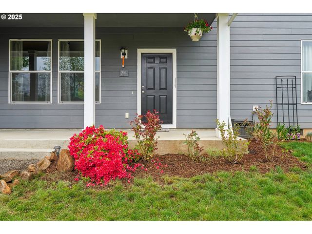 250 SYLVAN Way, Longview, WA 98632
