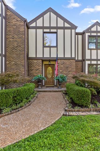 7819 Stonehenge Drive, Chattanooga, TN 37421