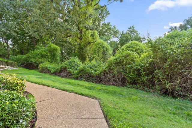 7819 Stonehenge Drive, Chattanooga, TN 37421