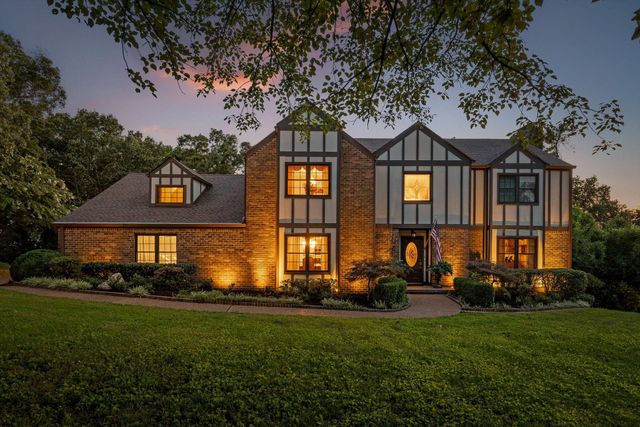 7819 Stonehenge Drive, Chattanooga, TN 37421