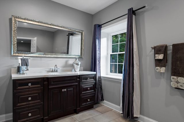 7819 Stonehenge Drive, Chattanooga, TN 37421