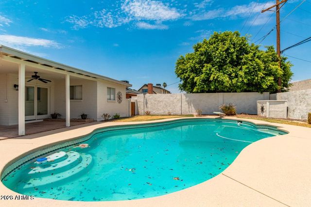 132 E Pebble Beach Drive, Tempe, AZ 85282